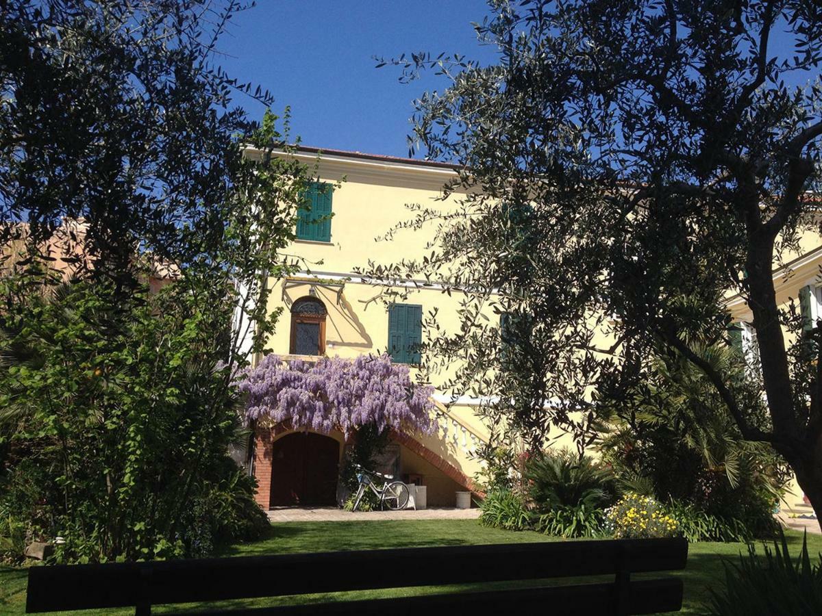 Villa Angelina - Casa Glicine 瓦莱克罗夏 外观 照片